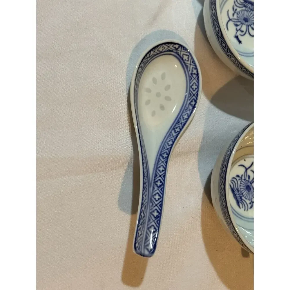 Vintage Chinese Rice Grain Porcelain Blue White Soup Set 2 Cups 2 Saucers Spoon